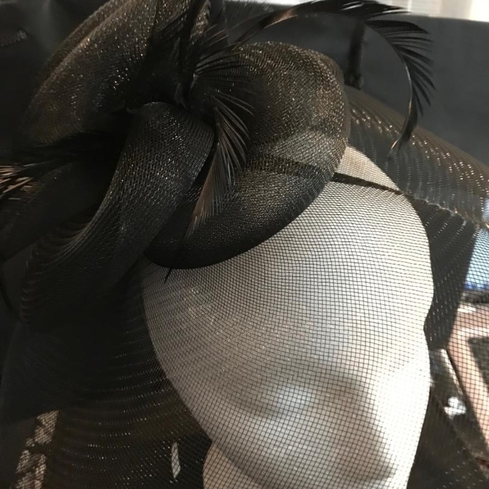 BLACK FASCINATOR - Picture 4 of 5